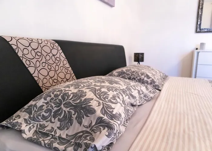 Yellow Appartement Split