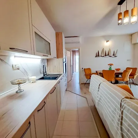 Yellow Apartment *